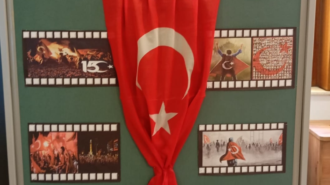 15 Temmuz Demokrasi ve Milli Birlik Günü Münasebetiyle Şehitlerimizi ve Gazilerimizi Saygı ve Minnetle Andık